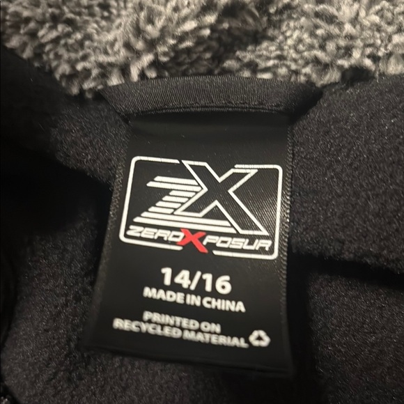 ZeroXposur Kids Puffer Jacket - Black and Gray - Picture 3 of 6